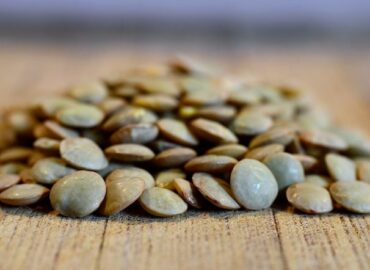 Foods high in lectins include legumes such as lentils.